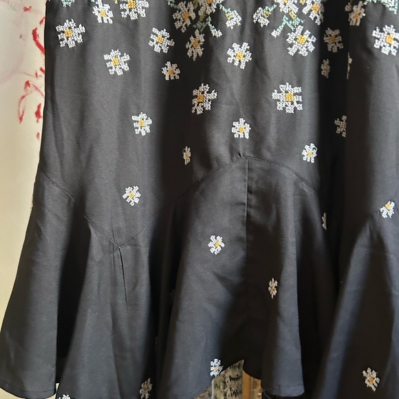 Urban Outfitters Black Floral Mini Dress Medium - Picture 16 of 16